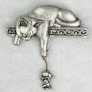 J.J. JONETTE Signed Vintage Brooch Pin 2.5” Cat & Mouse Figural Whimsical Witchy